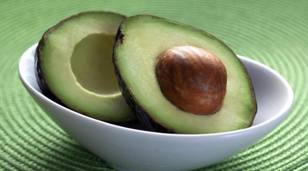 medic mihaela bilic desfiinteaza avocado facatura marketing prosteala