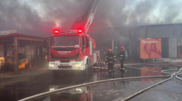 incendiu hala pompier