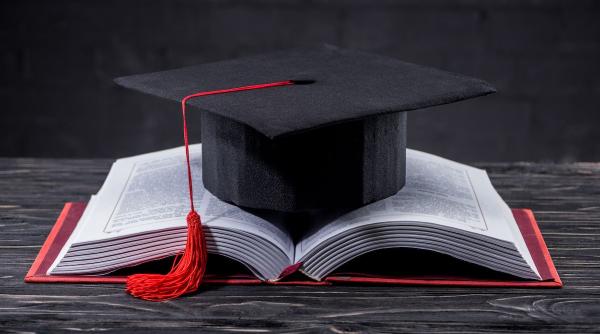 united2act centre universitare reguli teza doctorat