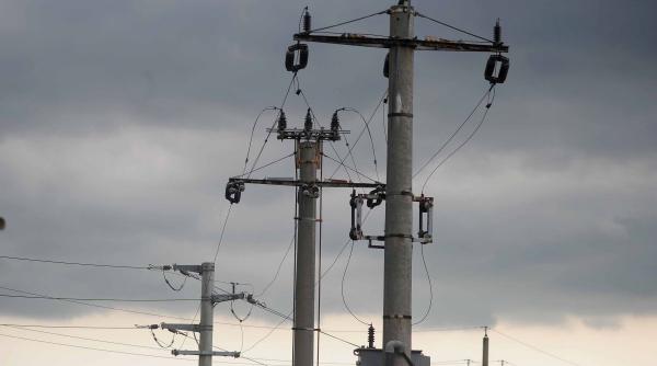 investitii modernizare retea energie regenerabila greci ppc proprietari enel