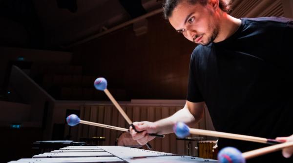 stagiunea de marti seara de la koln la bucuresti alexandru silian