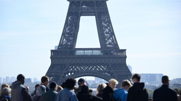 Turnul Eiffel este închis, începând de luni, din cauza grevei angajaţilor