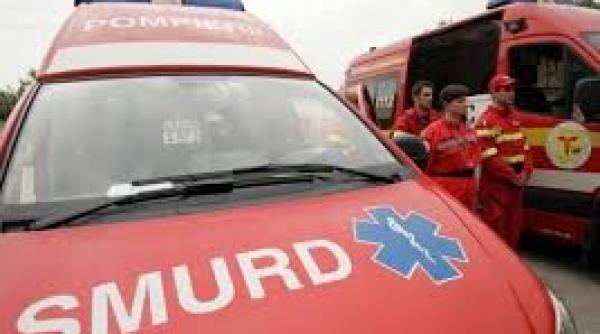 Tragedie rutieră: Un microbuz a lovit mortal un pieton, în Neamț