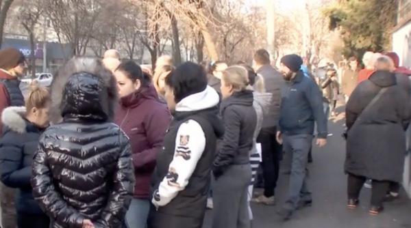 mama elev abuzat scoala nicolae titulescu bucuresti