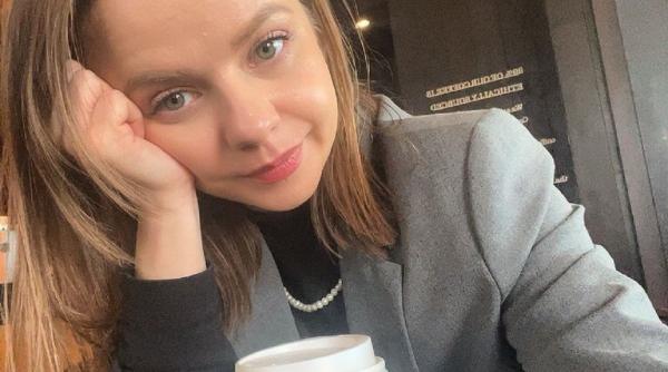 fetita zurli dezvaluiri parasit trupa