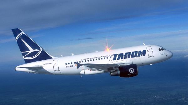 avion tarom lovit fulger