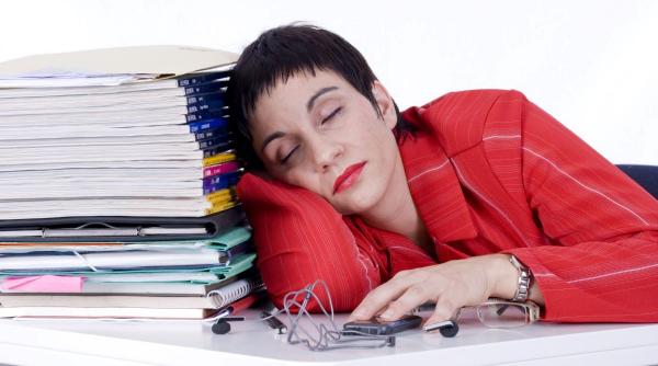 3 zodii incercari grele inceput aprilie 2024