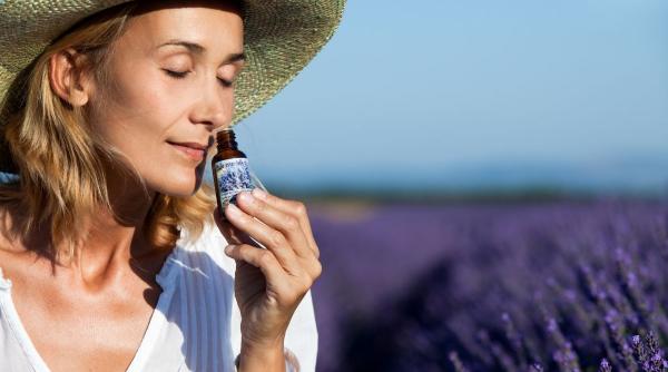 preparare odorizant camera uleiuri esentiale