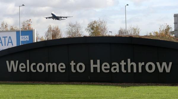 politie suspendat greva aeroport heathrow