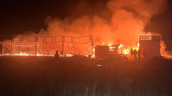 incendiu plaja corbu terasa camping rulote