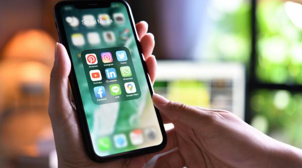 cum protejezi baterie smartphone