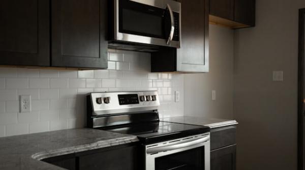 aragazul pe gaz vs cel electric top 4 diferente semnificative intre cele doua