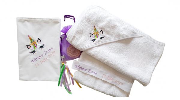 motive pentru care trusourile din bumbac personalizate sunt cea mai buna optiune pentru un botez reusit