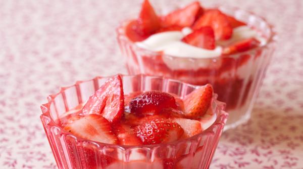 desertul fontainebleau fragute crema branza frisca