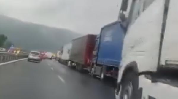 autostrada blocata explozie anvelopa tir a1 mintia