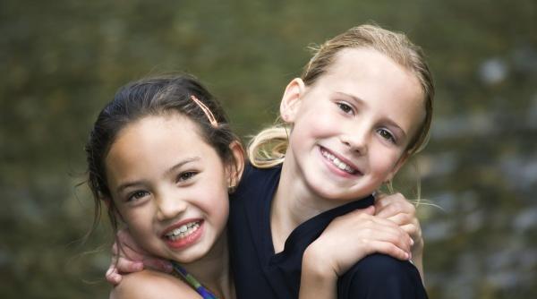 2 zodii favorizate luna plina 23 mai 2024