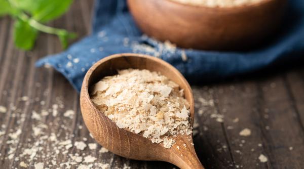 fulgi drojdie inactiva parmezanul vegetarienilor