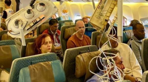 zbor ucigas turbulente extreme pasageri morti raniti londra singapore