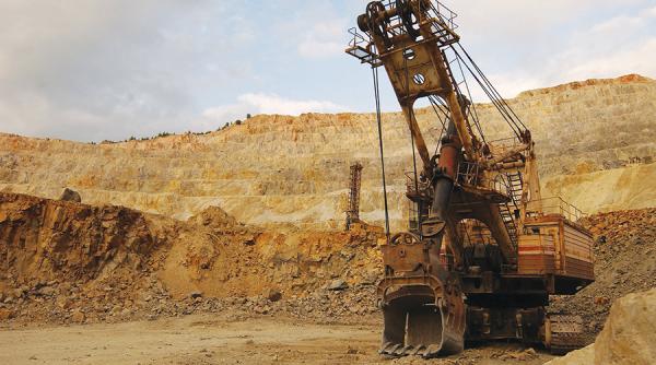 pret cupru explodeaza metal necesar panouri forovoltaice masini electrice