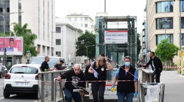atac cutit marocan pasageri metrou lyon raniti