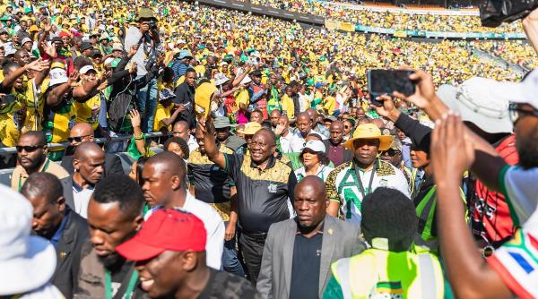 situatie politica exploziva africa de sud