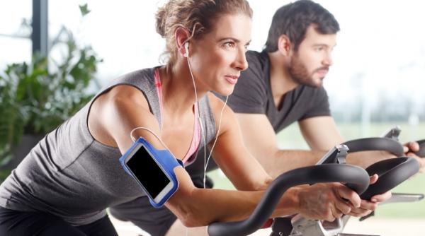 la ce ajuta clasele de spinning 6 motive pentru care ar trebui sa te apuci si tu