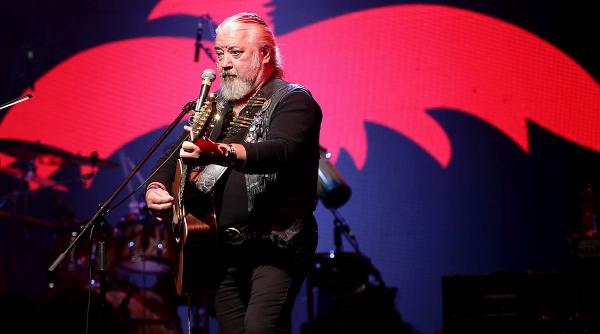 nicu covaci fake news moarte phoenix anunta stare stabila informatii false