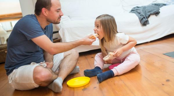 copil varsta crestere dezvoltare alimentatie