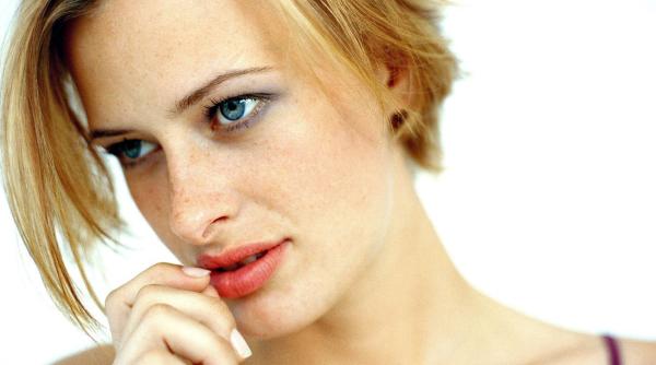 3 coafuri moda femei peste 40 ani