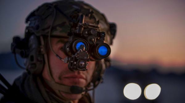 politia aparate observare timp noapte