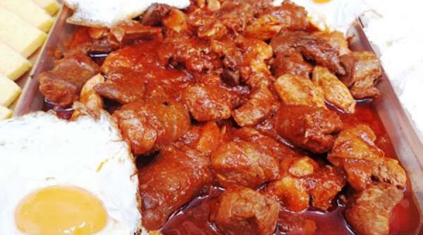 tochitura moldoveneasca preparat traditional romanesc celebru