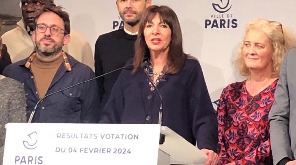 primarul parisului scaldare sena