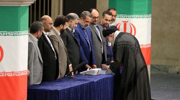 diplomat al liniei dure singurul moderat turul doi alegeri prezidentiale