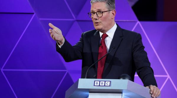 keir starmer expulzare migranti ilegali rwanda