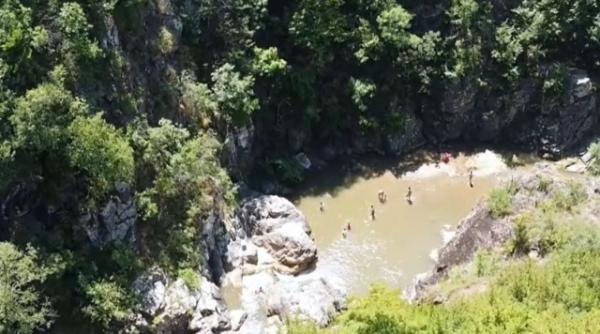 jacuzzi natural cascada ciucas