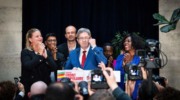 alegerile castigate de o alianta compusa din dusmani politici franta a semnalizat dreapta si a virat la stanga