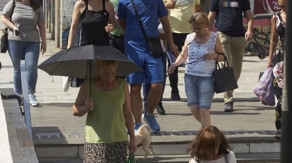 primaria capitalei distribuit 15 000 sticle apa institutii echipe teren