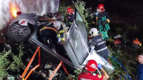 accident doi morti porumbacu sibiu tir contrasens