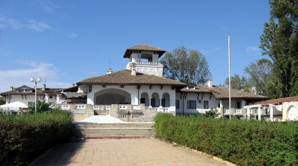 taxa lux cine completeaza formularul 216