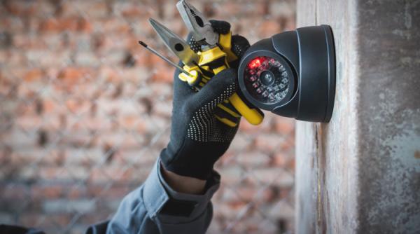 3 metode de protejare a locuintei pentru vacante fara griji