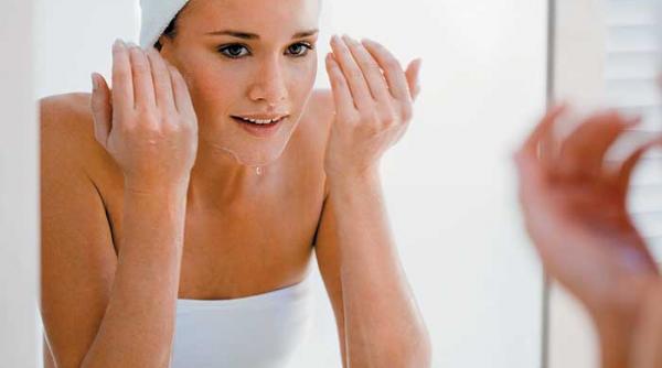 combate ridurile tratamente naturiste uleiur masti faciale exfoliere