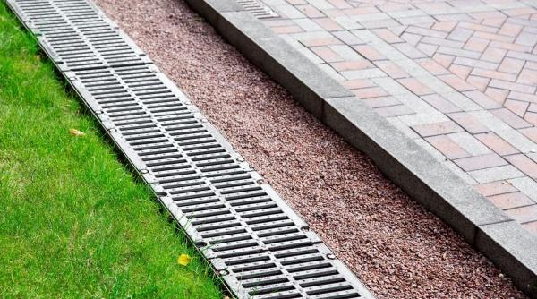 tipuri de rigole potrivite pentru parcuri si zone pietonale
