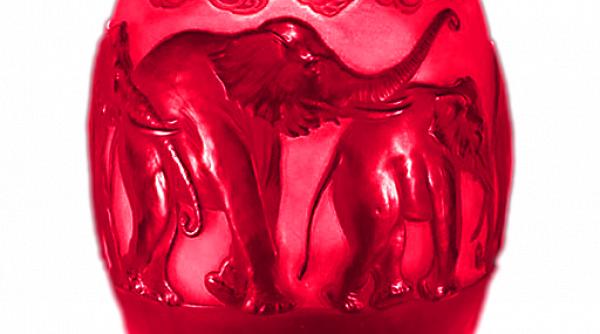 poveste elefanti roz pictati