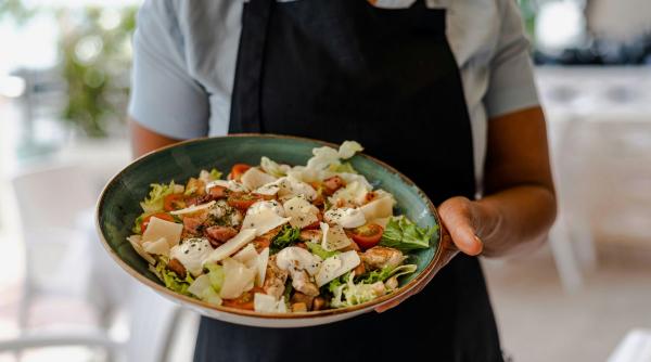 profit restaurante scadere angajati horeca