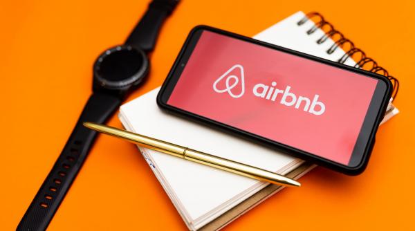 airbnb clasificari minister apartamente turism