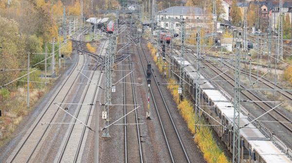 incident feroviar in germania un roman a oprit circulatia a 22 de trenuri in cea mai calduroasa zi a anului