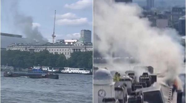 incendiu pompieri londra