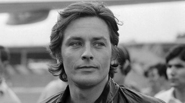 lacrimi alain delon viata dragoste romy schneider drame