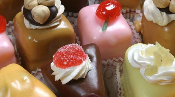 povestea desertului antichitate astazi dulciuri egiptul antic evul mediu renastere