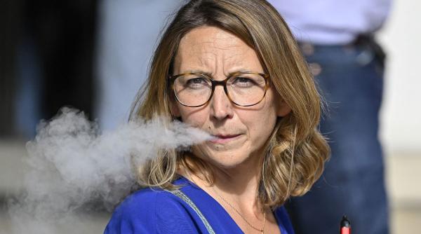 cum elimini miros tutun haine